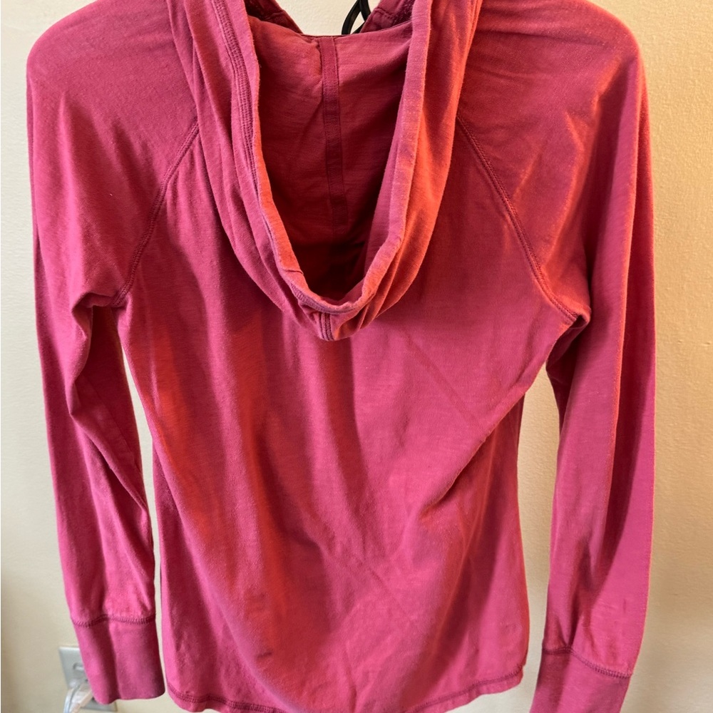 Preloved Coral Carhartt Long Sleeve Hoodie - Picture 5 of 5